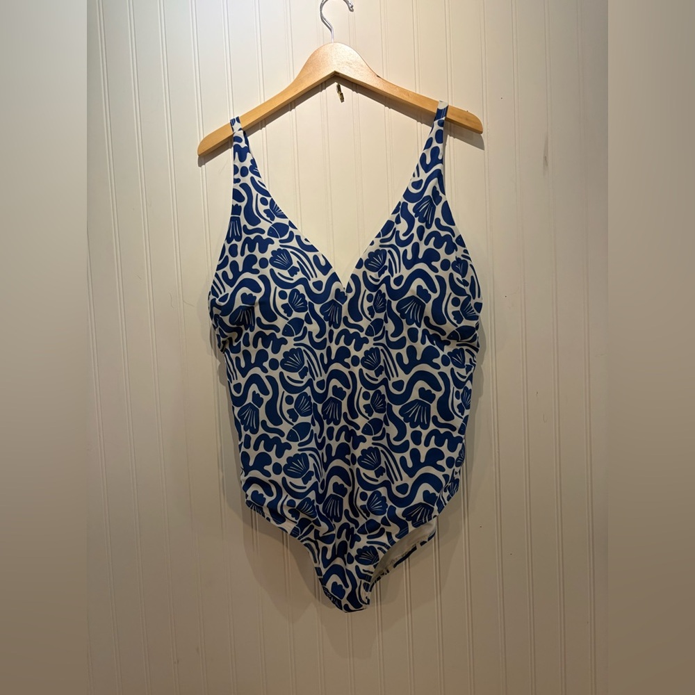 TU size 24 Plus Blue and White Patterned one-piece Swimsuit. Like new